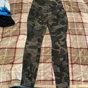 Camo leggings